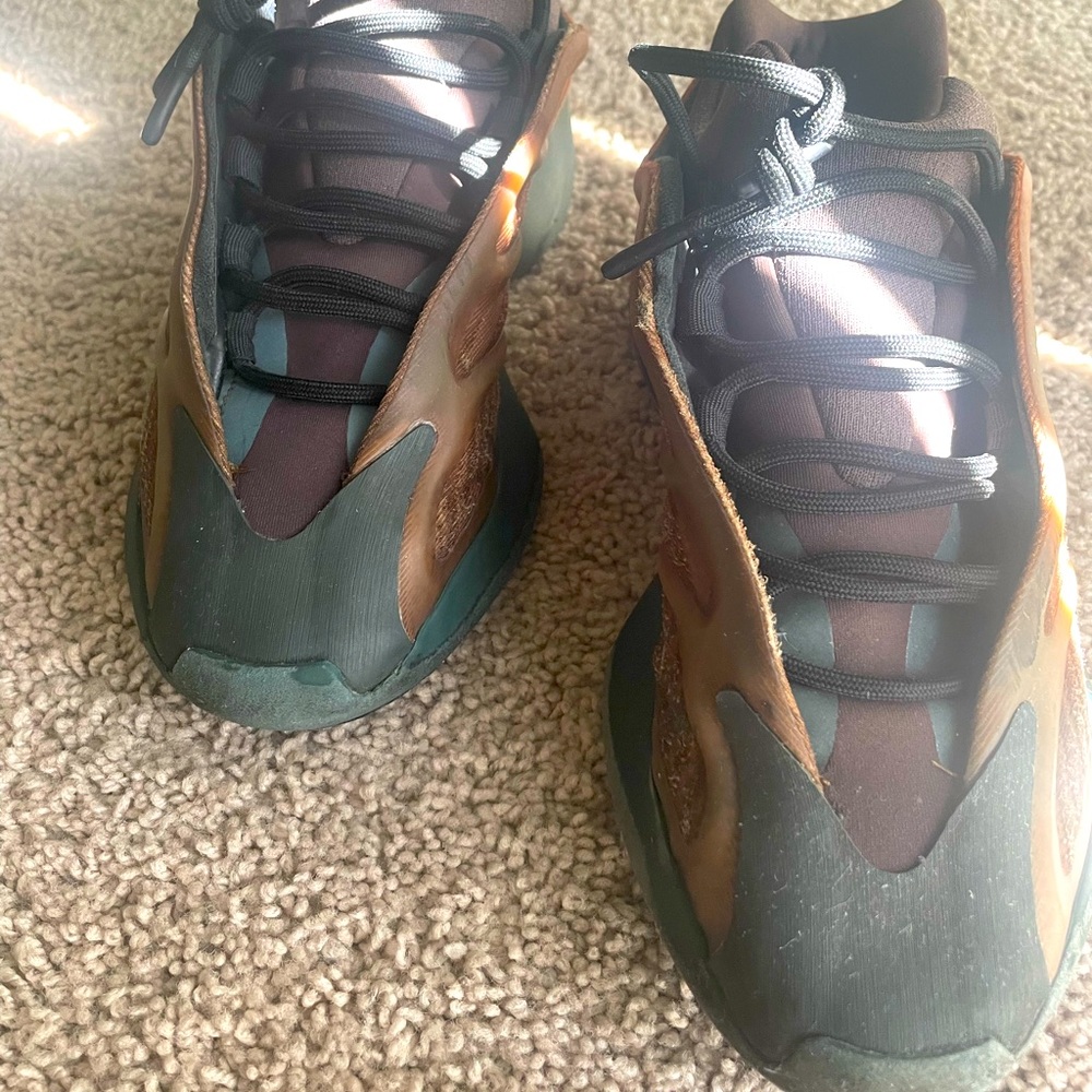 Yeezy 700 V3 Copper Fade Sneakers